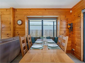 Seabreeze Surf House (Bachcare) - Whitianga