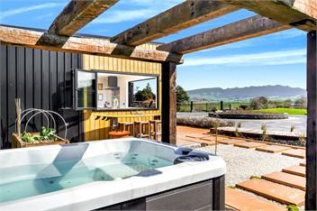 Kakepuku View and Spa Retreat (Bachcare) - Te Awamutu