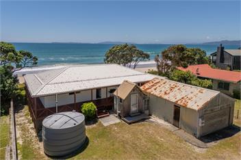 Poppy's Beach House (Bachcare) - Whangapoua