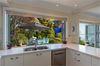 Sea Tide Views -