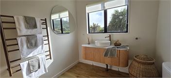 SPACIOUS BEAUTIFUL NGAKUTA BAY -