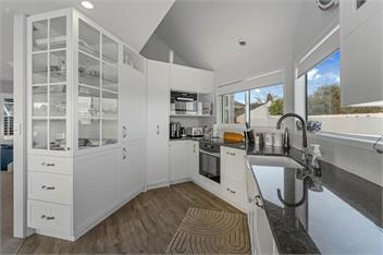 Hampton Cottage by the Lake (Bachcare) - 