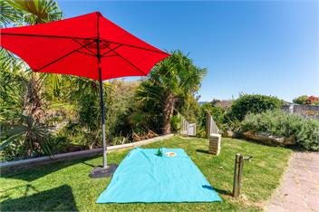 Tranquil Stay Two Mile Bay - lake views + playground -