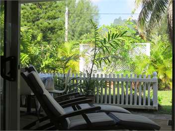 Heron's Reef Bougainvillea Studio - Cook Islands