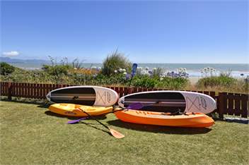 Absolute Beach Front at Patons Rock - Takaka
