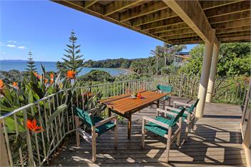 DAVINA on the Beach - Mangonui