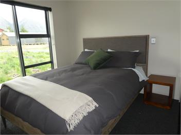 Contemporary Ohau Home - Ohau village