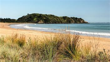 Rural Cottage Minutes from Beaches, Lakes and Town - Awanui