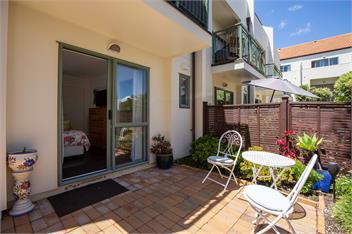 Gulf Harbour Holiday Style Private Room - Auckland