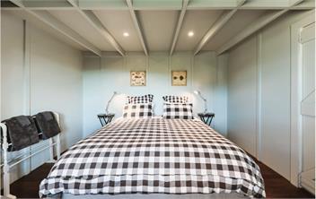 blackhouse at Wainui Beach - Gisborne
