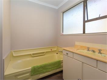 Kowhai Cottage (Bachcare) - Wanaka