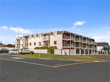 Roberts Retreat (Bachcare) - Taupo Central
