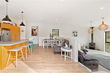 R and R at Robertson (Bachcare) - Raglan
