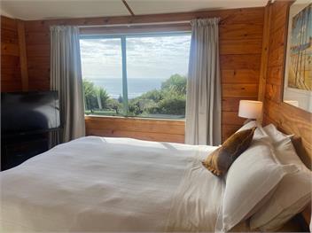 Seaview, Sun and Surf (Bachcare) - Piha