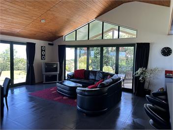 Large family home overlooking the Tasman Sea. - Greymouth