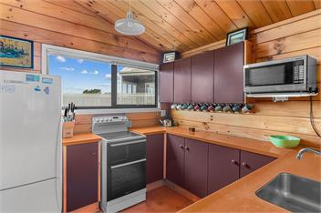 Waterfront Charm (Bachcare) - Snells Beach
