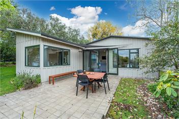 Lake-view Hideaway - Acacia Bay - Taupo