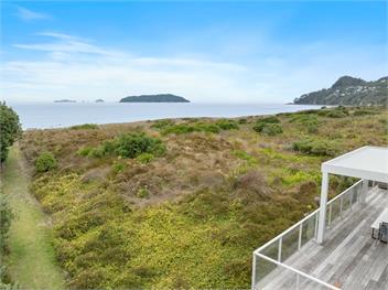 Matahari Beachfront Tairua - Pet Friendly - Tairua