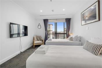 Heart of the City - By Sky Tower - Free Parking! - Auckland