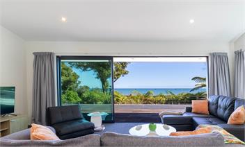 Glass Horizon (Bachcare) - Ruthherglen