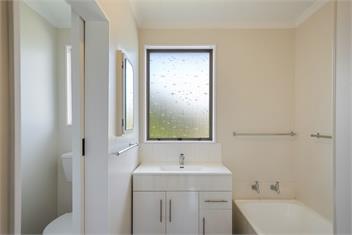 Coastal Drift (Bachcare) - Waikanae