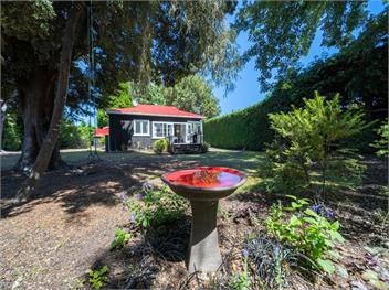 Fiordland Hideaway (Bachcare) - Te Anau