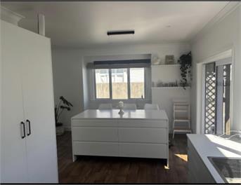 Art deco tranquility - Gisborne