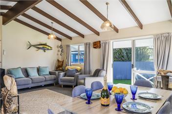 Hosts on the Coast Marlin Cottage - Whitianga