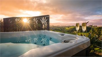 Rustic Rural Cabin Retreat with Spa – Ngunguru - Ngunguru