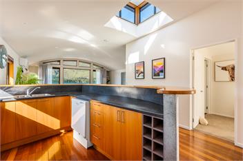 Lakefront Retreat - Wanaka