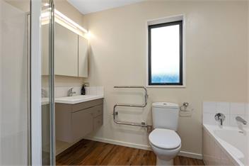 Central townhouse retreat - 