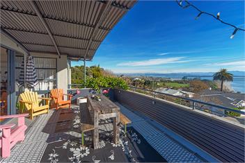 Moana Escape - Tasman Bay Views, Pool, Spa & Sauna - 