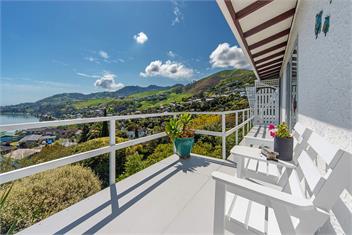 Sea Tide Views -