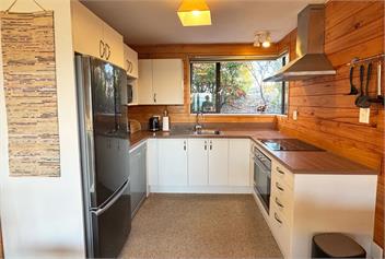 Lakeside Ōhau | Panoramic Lake & Mountain Views -