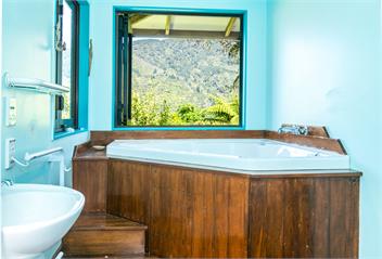 'Pines Lodge', Endeavour Inlet, Queen Charlotte Sounds - Picton