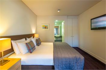 Marina 3 Bdrm Apartment with Views - Queenstown
