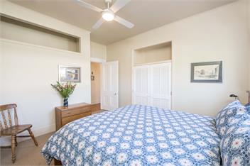 Brookville Cottage - Secluded Central Location - Nelson