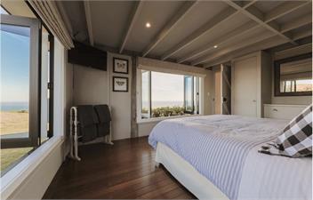 blackhouse at Wainui Beach - Gisborne