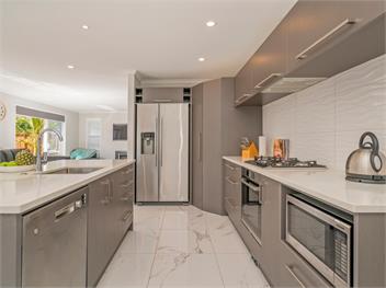 Modern Beach Pad (Bachcare) - Whitianga