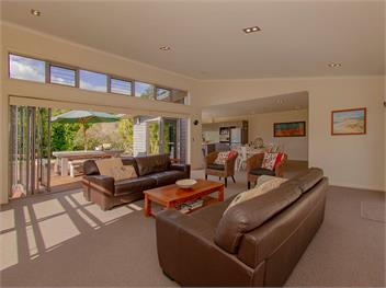 Cooks Getaway (Bachcare) - Cooks Beach