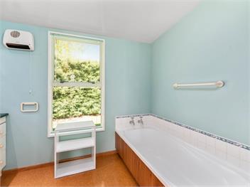 Charming on Cherry (Bachcare) - Wanaka