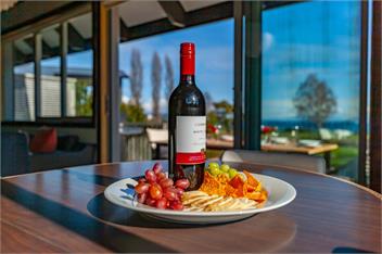 Chalet Mahuta (Bachcare) - Five Mile Bay