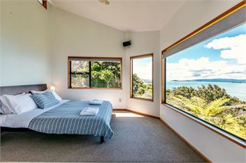 CrossTrees Chalet (Bachcare) - Waiheke Island