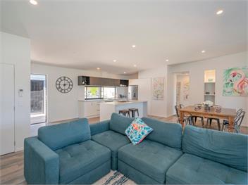 Treetop Bach (Bachcare) - Whangamata