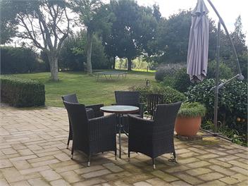 Streamside Country Manor - Walton