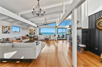 Lake Terrace Lodge - Award Winning Luxury Home - TAUPO