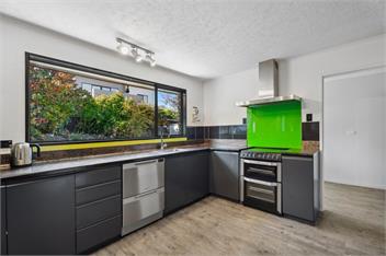 Lake Stroll Charm (Bachcare) - Wanaka