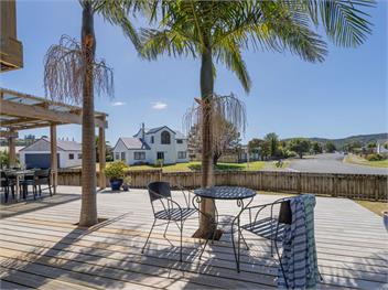 Spacious Family Getaway (Bachcare) - Whangamata