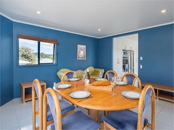 Seaspray Retreat (Bachcare) - Whitianga