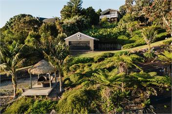 Black Marlin Bach - Kerikeri